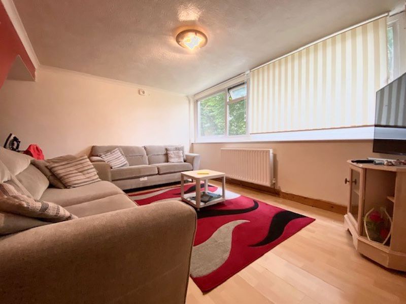 2 bed flat for sale in Wheeler Street, Maidstone - Property Image 1