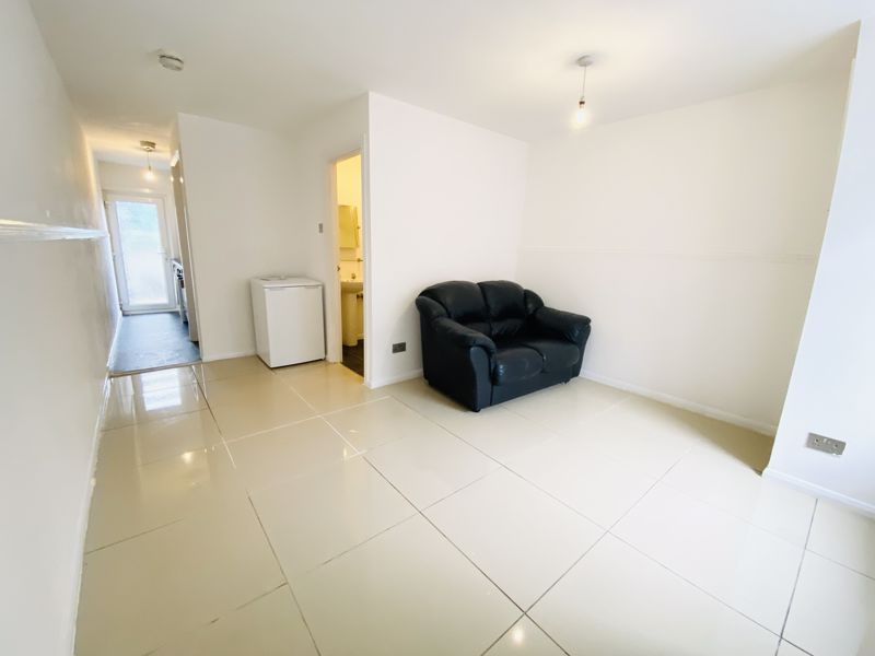 1 bed flat for sale in Charlton Street, Maidstone 0