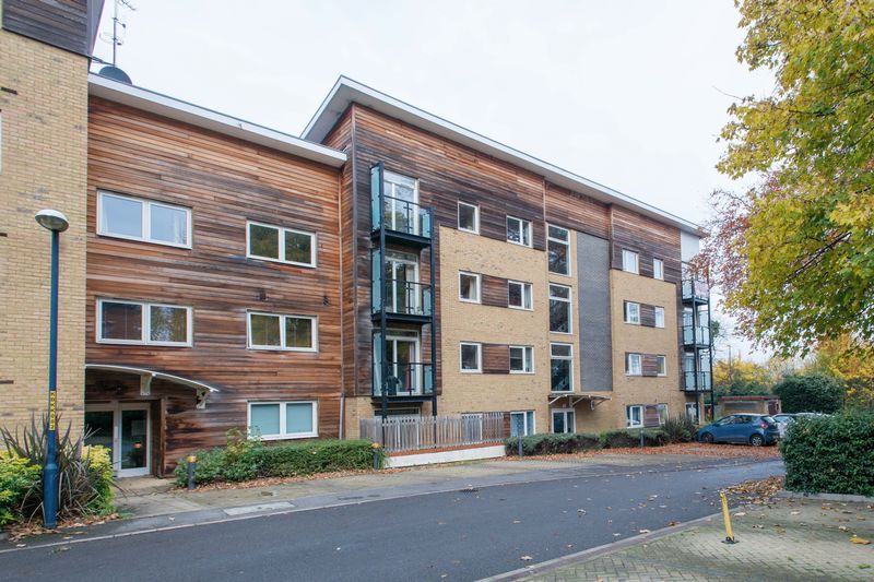 3 bed flat for sale in Brunell Close, Maidstone 1