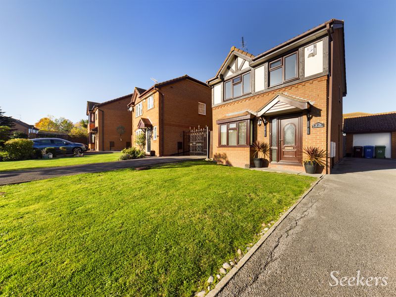 3 bed house for sale in Salmon Crescent, Sheerness  - Property Image 1
