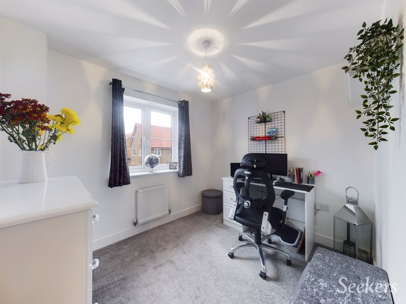 3 bed house for sale in Wicket Avenue, Gillingham 8