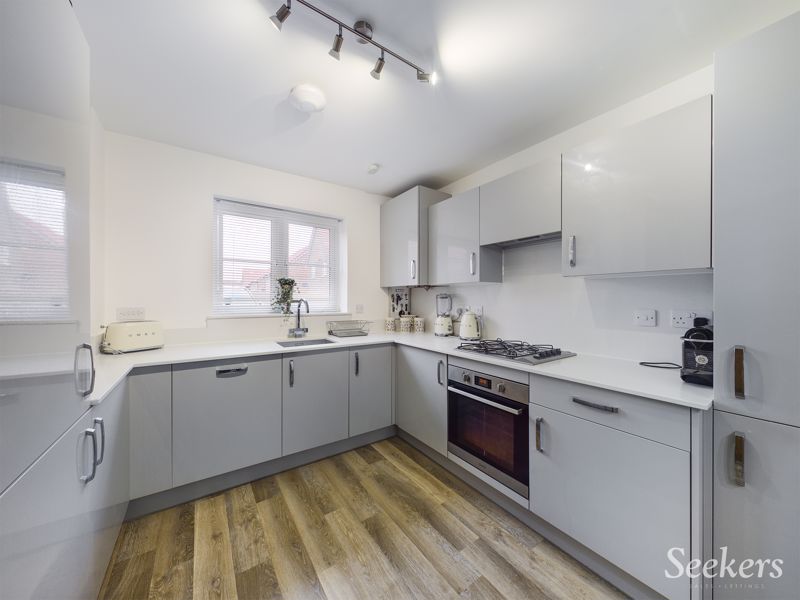 3 bed house for sale in Wicket Avenue, Gillingham 1