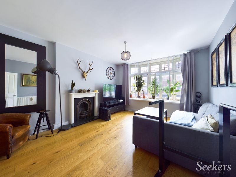 2 bed flat for sale in High Street, Maidstone - Property Image 1