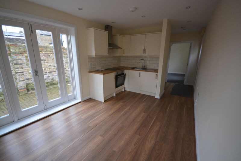 <p><strong><span ></span></strong><strong><span >UNFURNISHED ONE BEDROOM APARTMENT WITHIN A FEW MINUTES WALK INTO MAIDSTONE TOWN CENTRE.<br/><br/></span></strong><span >The property features its own entrance, double bedroom with fitted wardrobe, bathroom with bath and electric shower and lounge with open plan kitchen with oven, fridge and washer dryer. Patio doors leading to a private courtyard. The property also has double glazin and electric panel heating </span></p><p><span >AVAILABLE MIDDLE OF JANUARY 2021<br/><br/>Please call our Lettings Team for further information and to arrange your viewing </span></p><p><span ></span><span ><br/><br/></span></p>