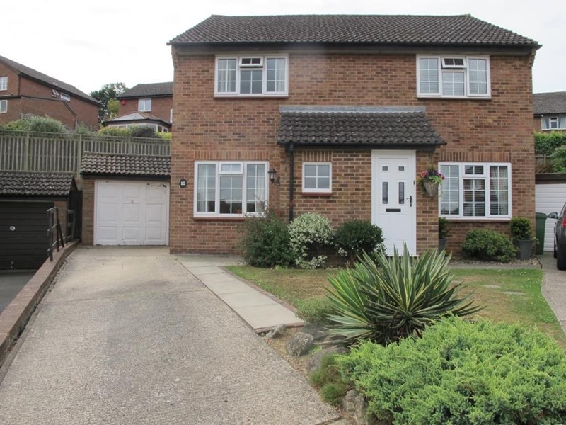 2 bed house to rent in Longham Copse, Maidstone  - Property Image 1
