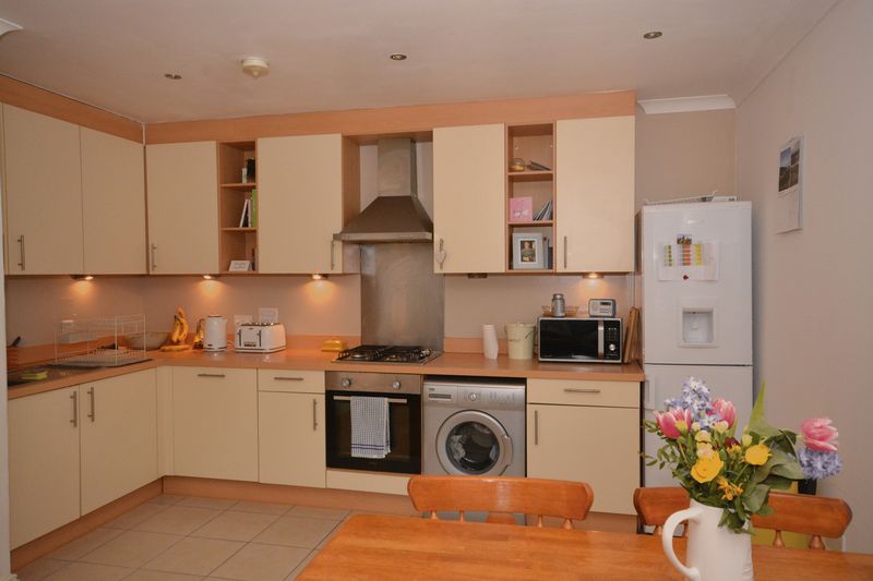 2 bed flat for sale in Buckland Rise, Maidstone 0