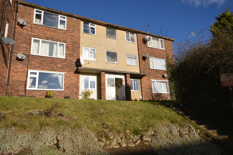 2 bed flat for sale in Roseholme, Maidstone 0