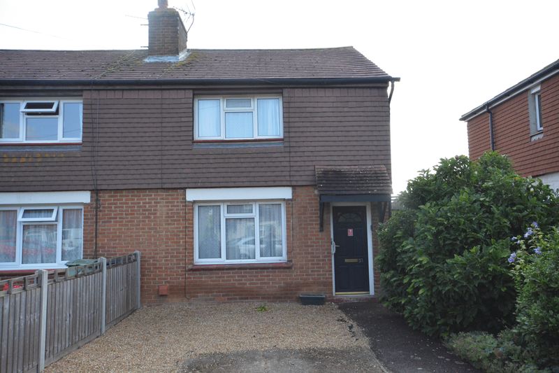 2 bed house for sale in Mangravet Avenue, Maidstone  - Property Image 1