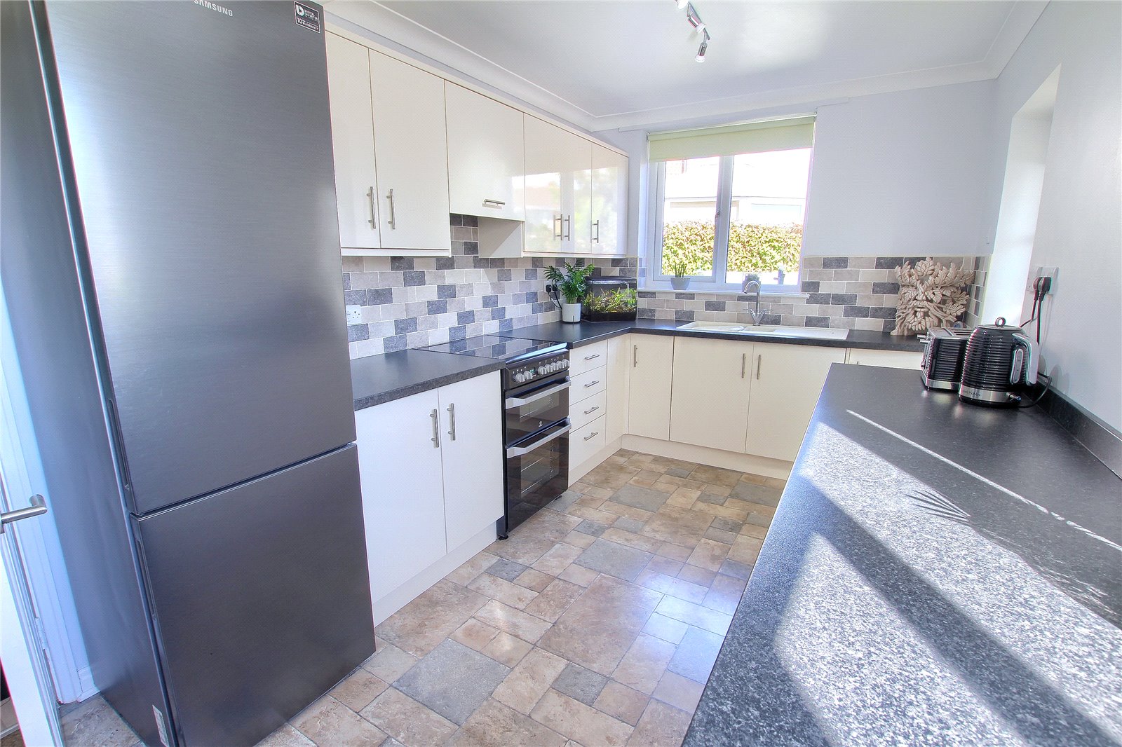 3 bed house for sale in Wolviston Court, Billingham  - Property Image 8