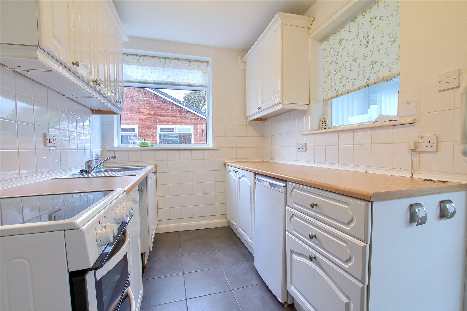 2 bed bungalow for sale in Wolviston Court, Billingham  - Property Image 4