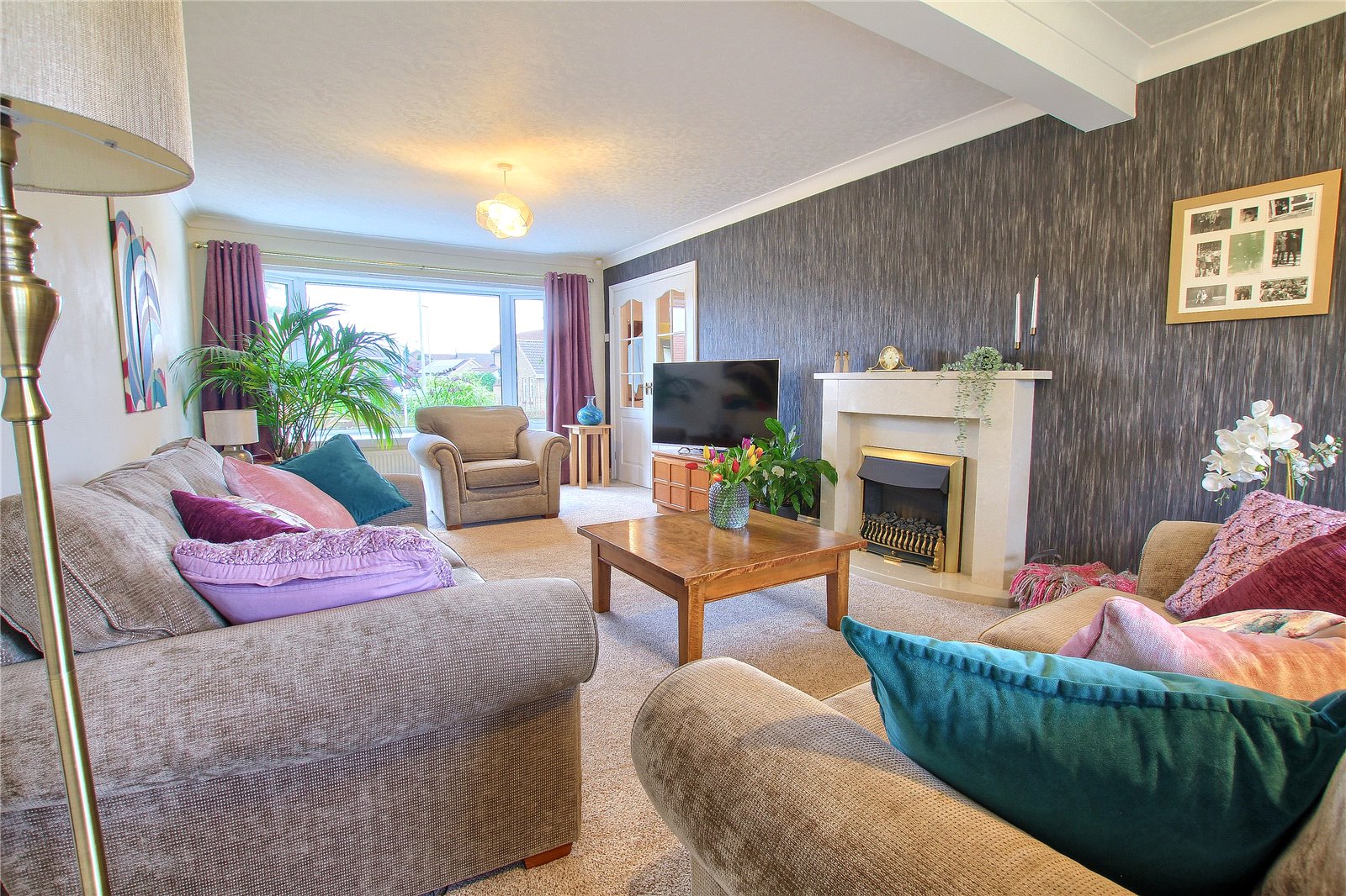 4 bed bungalow for sale in Wolviston Court, Billingham  - Property Image 2