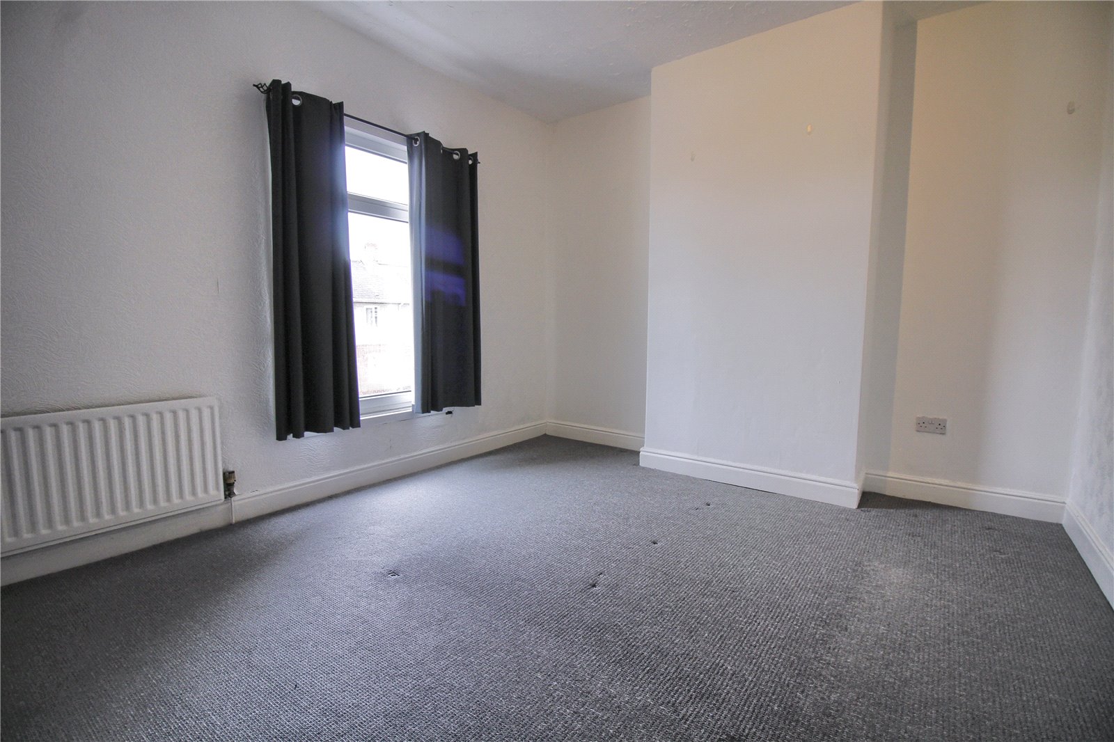 2 bed house to rent  - Property Image 6