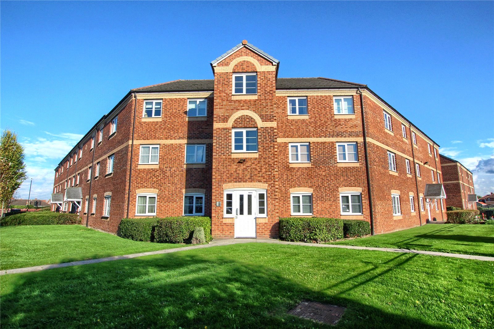 2 bed apartment for sale in Rockingham Court, Acklam - Property Image 1
