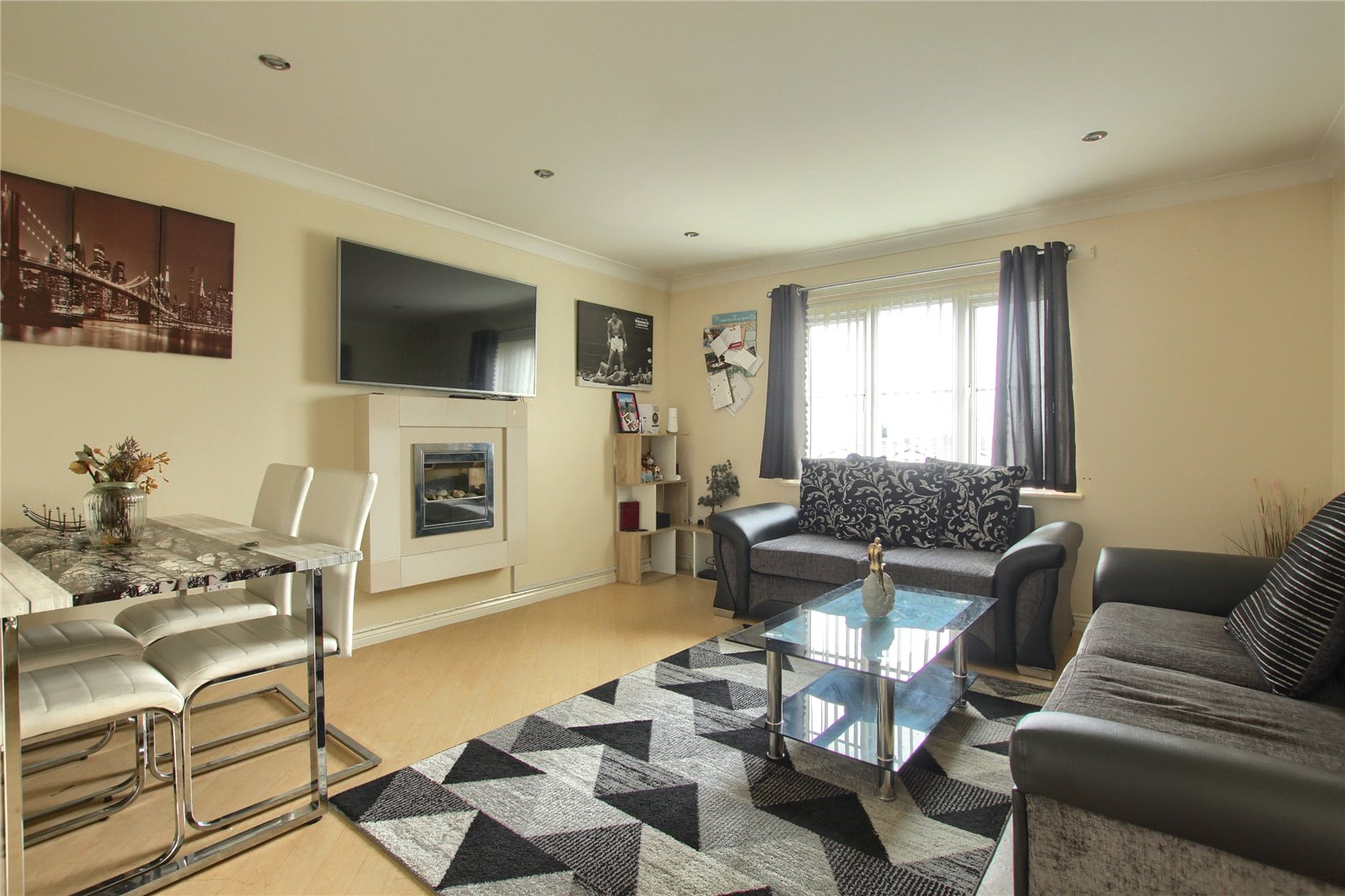 2 bed apartment for sale in Rockingham Court, Acklam  - Property Image 2