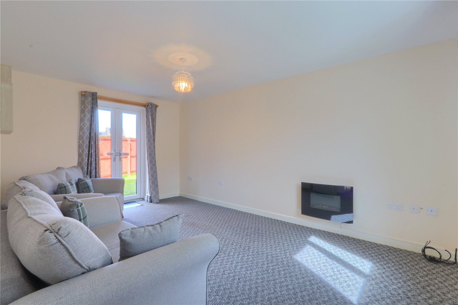 3 bed house for sale in The Meadows, Redcar 2