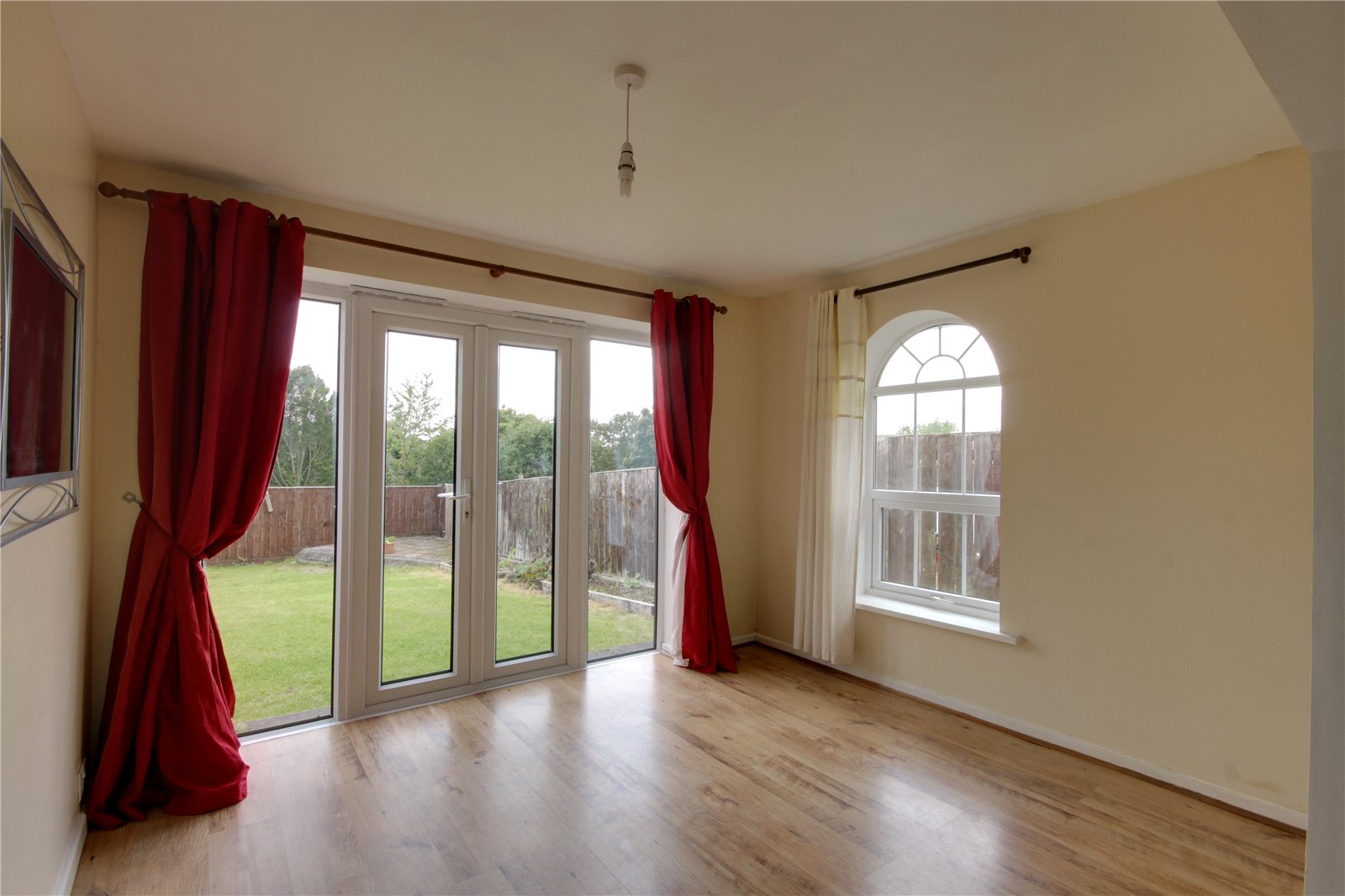 3 bed bungalow to rent in The Royd, Yarm  - Property Image 3