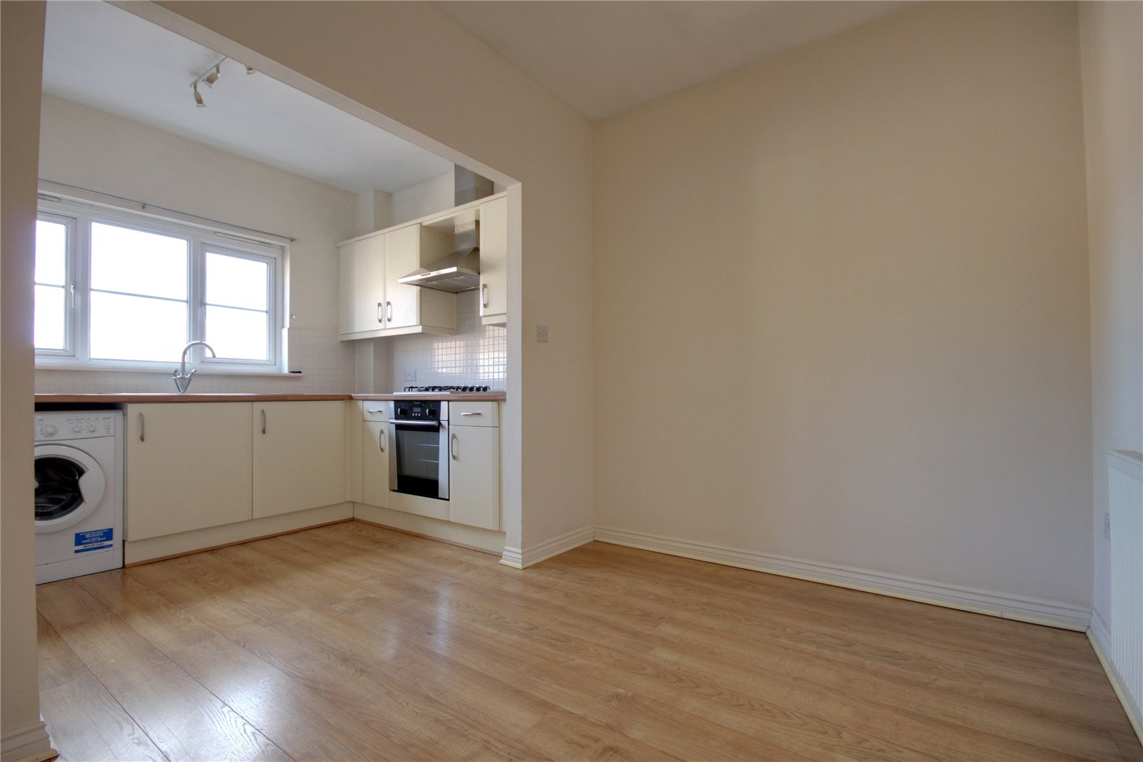 2 bed apartment to rent  - Property Image 5