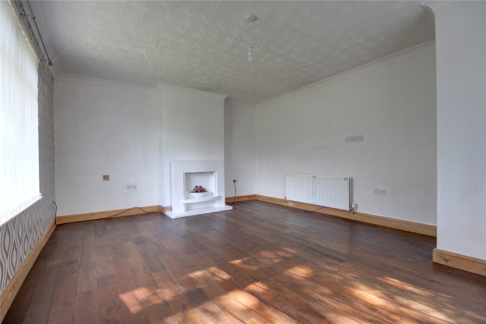 3 bed end of terrace house to rent  - Property Image 3