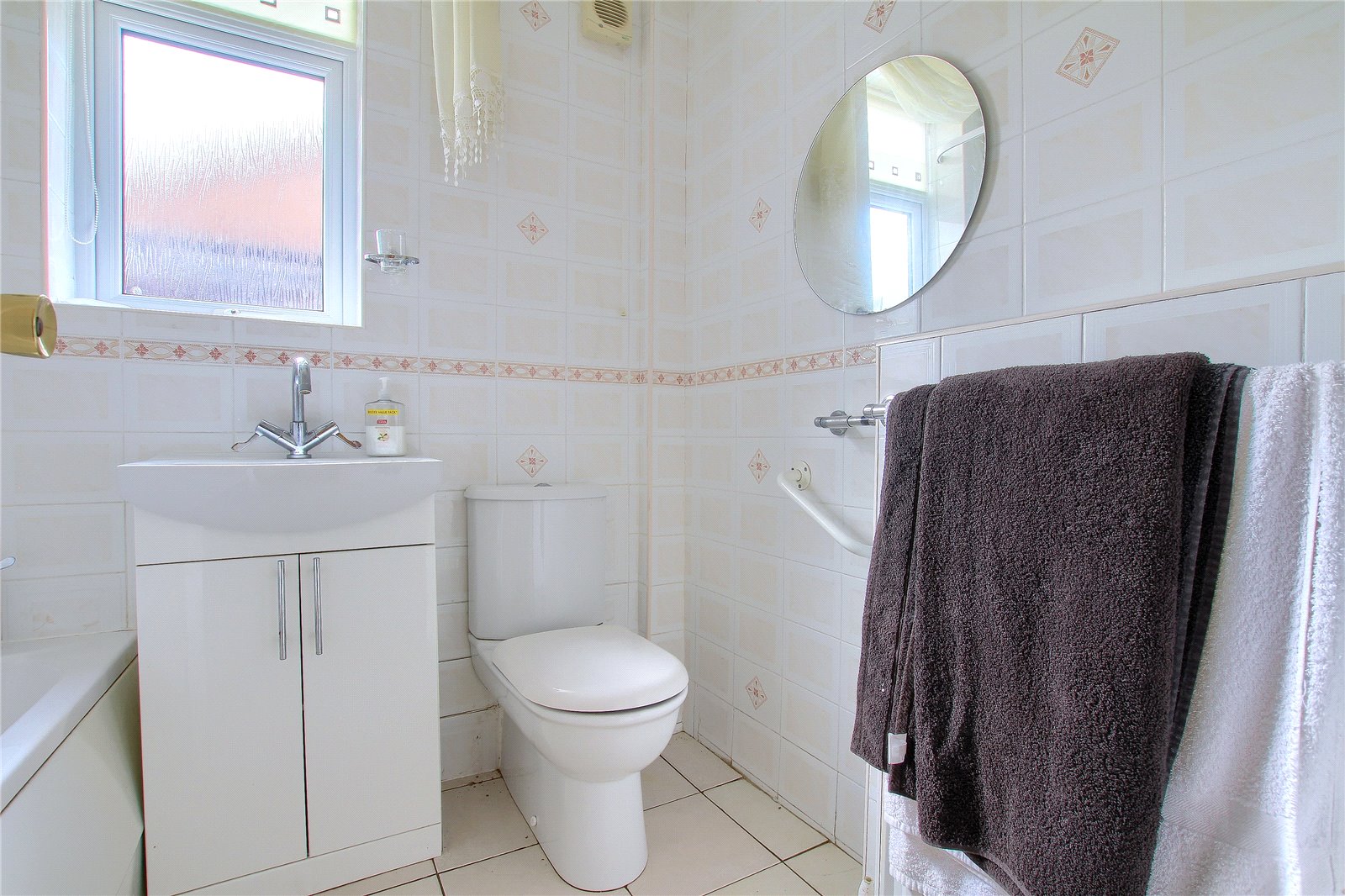 2 bed bungalow for sale in Newton Drive, Thornaby  - Property Image 11