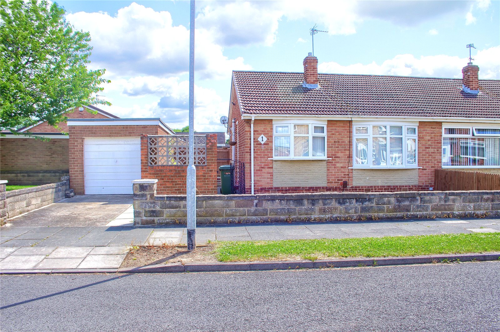 2 bed bungalow for sale in Cayton Drive, Thornaby 1