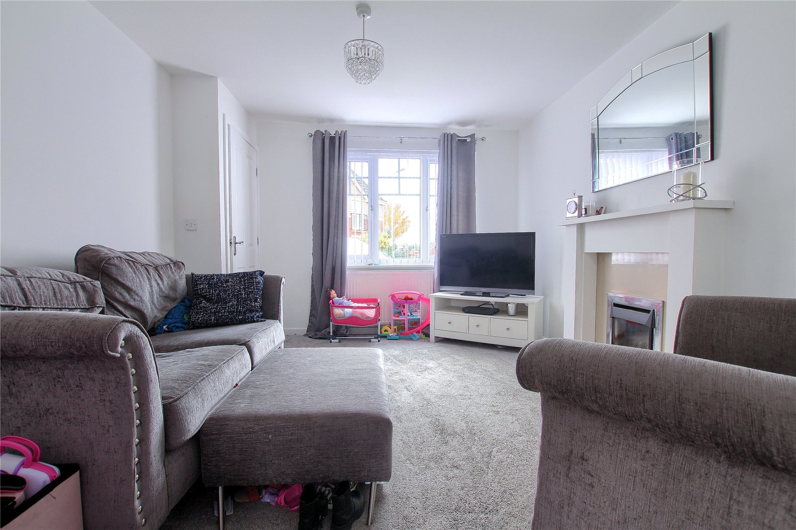 3 bed house for sale in Wensleydale Gardens, Thornaby 2
