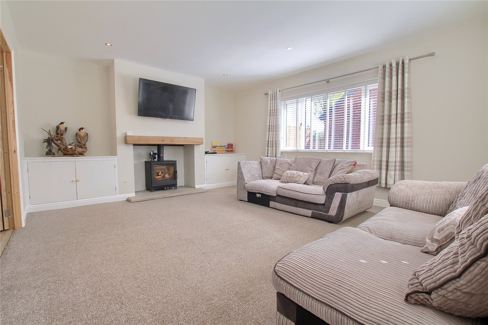 3 bed bungalow for sale in Thornaby Road, Thornaby  - Property Image 3