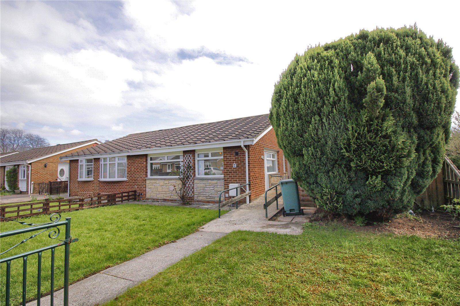 2 bed bungalow to rent in Rowan Road, Eaglescliffe  - Property Image 1
