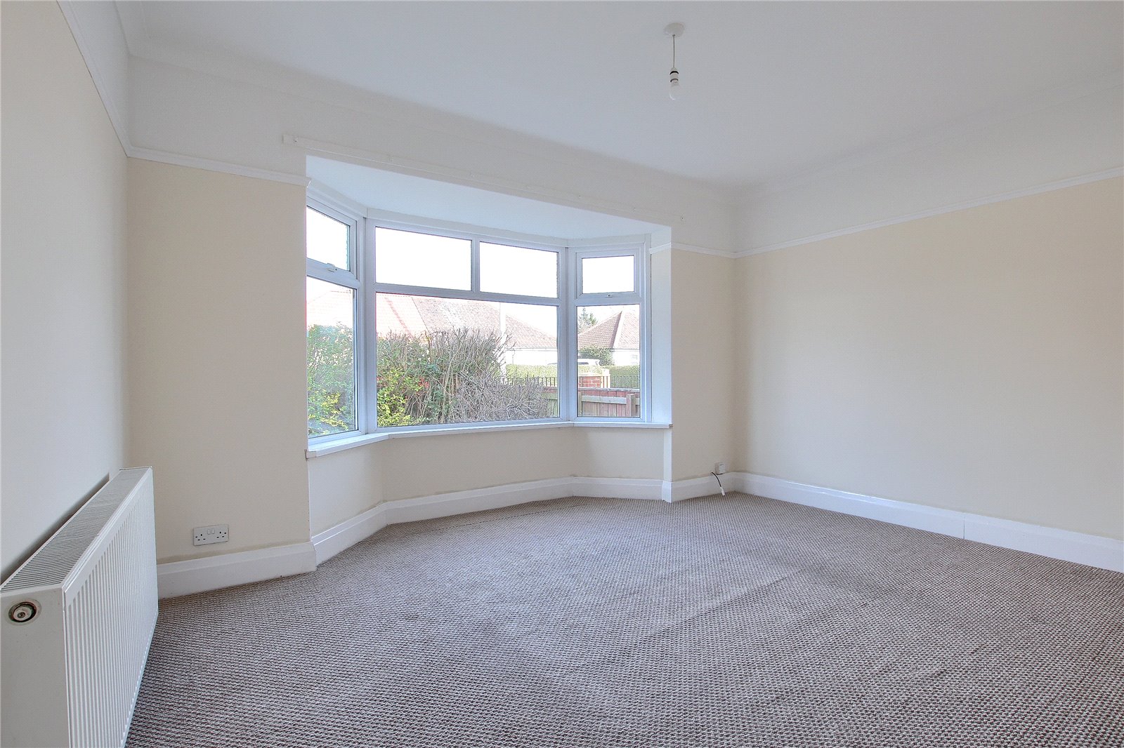 3 bed bungalow to rent in Birchgate Road, Middlesbrough  - Property Image 2