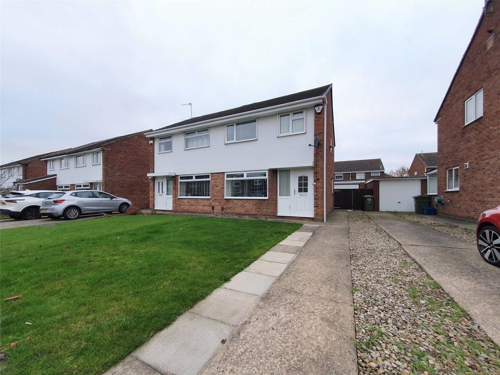 3 bed semi-detached house to rent  - Property Image 1