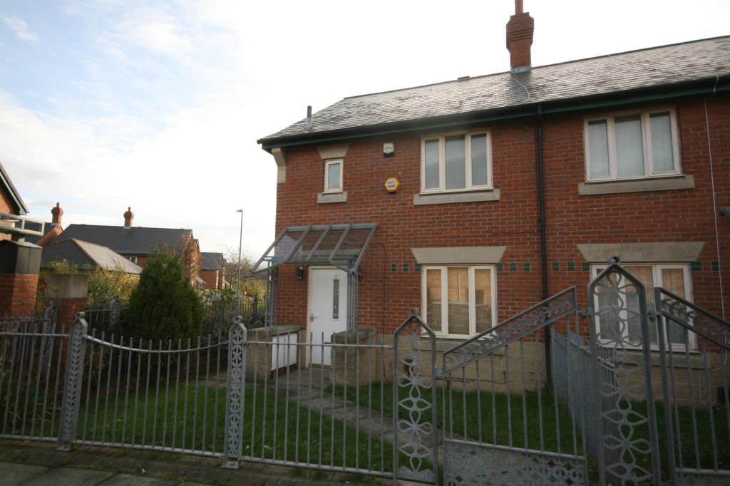 3 bed house to rent  - Property Image 1