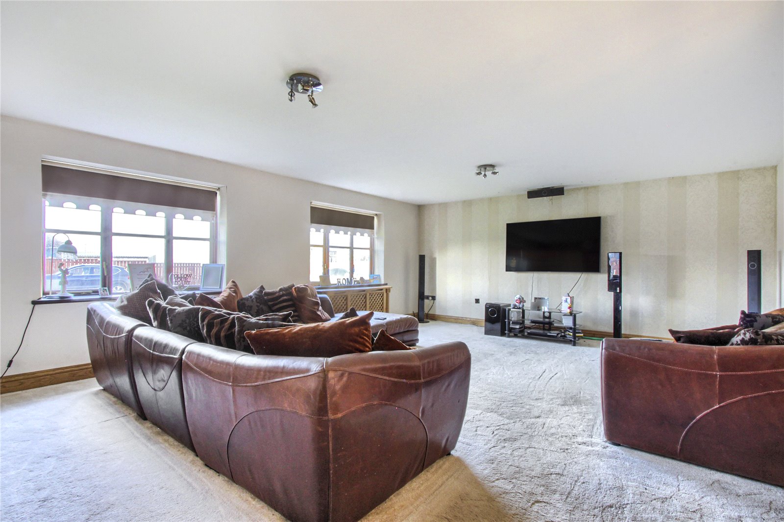 6 bed house for sale in Ladgate Lane, Middlesbrough  - Property Image 6