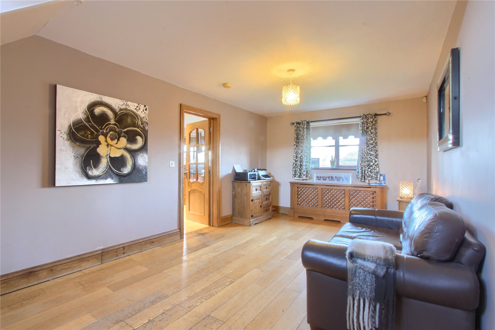 6 bed house for sale in Ladgate Lane, Middlesbrough  - Property Image 5
