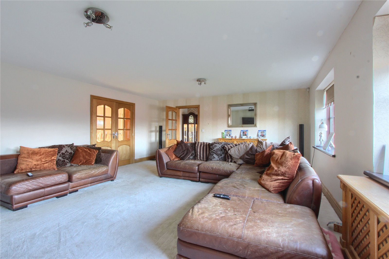 6 bed house for sale in Ladgate Lane, Middlesbrough  - Property Image 7