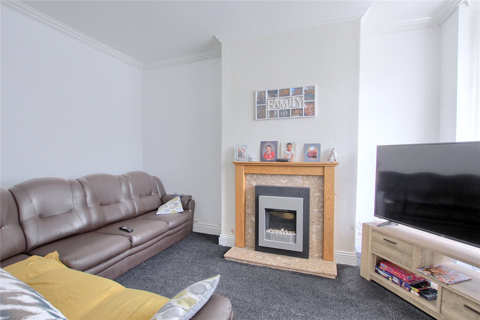 2 bed house for sale in South View Terrace, North Ormesby 1