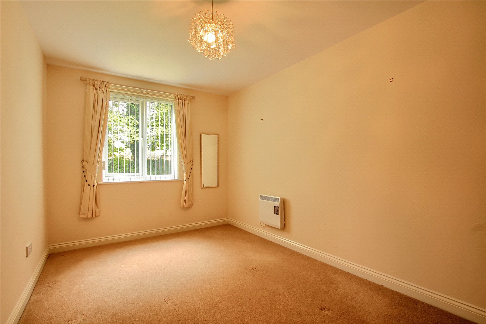 2 bed apartment for sale  - Property Image 8