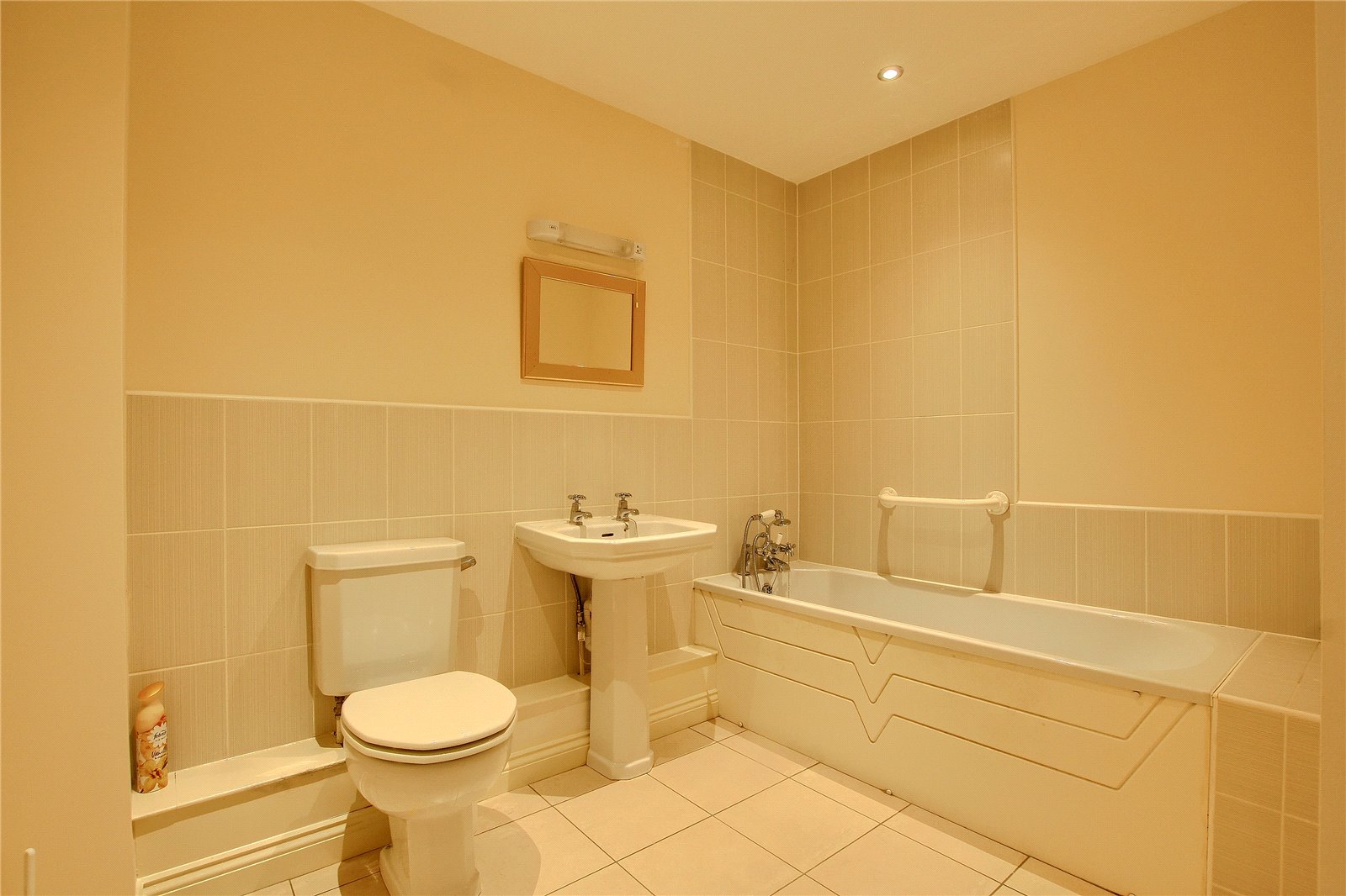2 bed apartment for sale  - Property Image 9