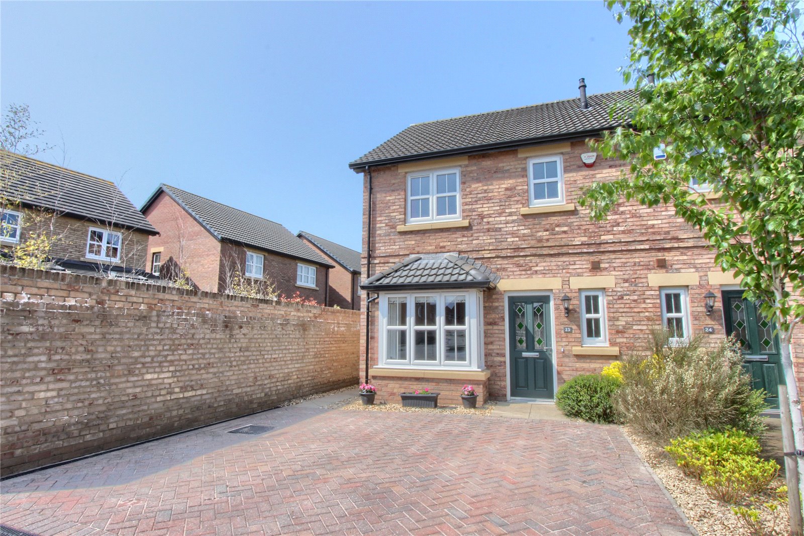 3 bed house for sale in Jocelyn Way, Stainsby Hall 1