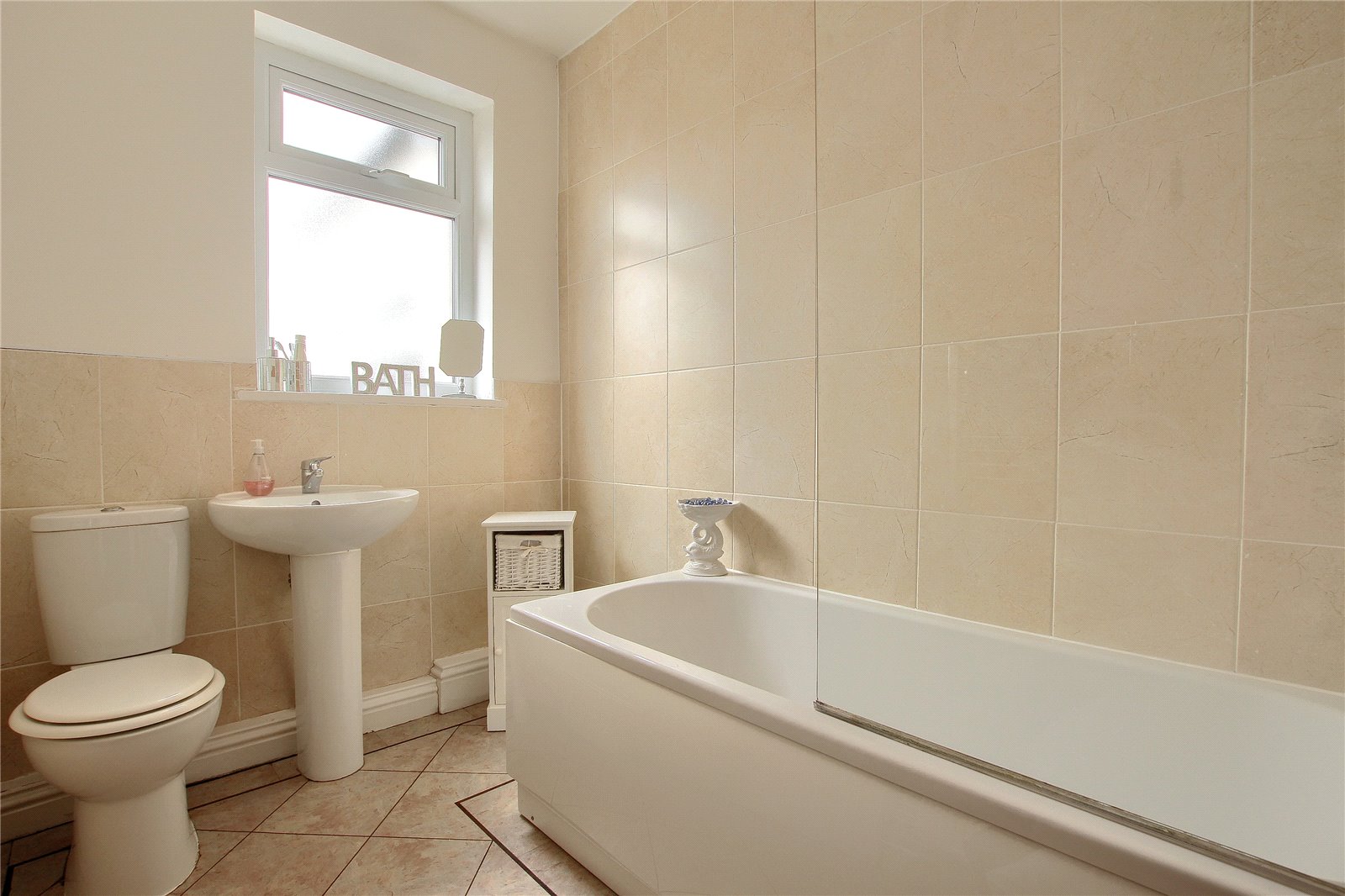 2 bed bungalow for sale in Roseberry Road, Longlands  - Property Image 10