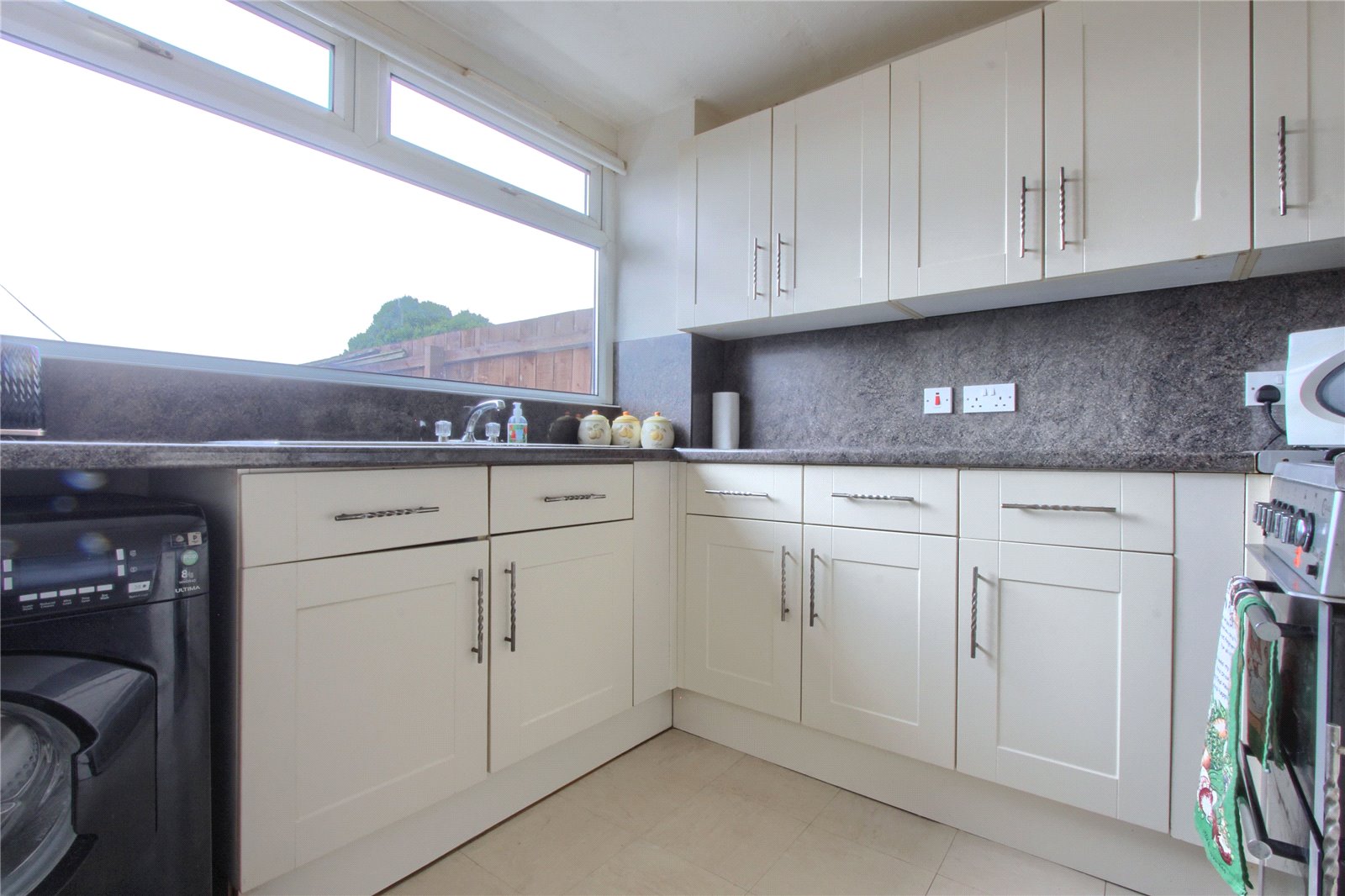 2 bed house for sale in Sedgebrook Gardens, Netherfields  - Property Image 5