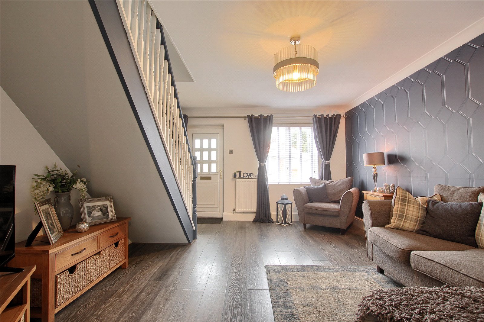 2 bed house for sale in Berwick Hills Avenue, Brambles Farm  - Property Image 6