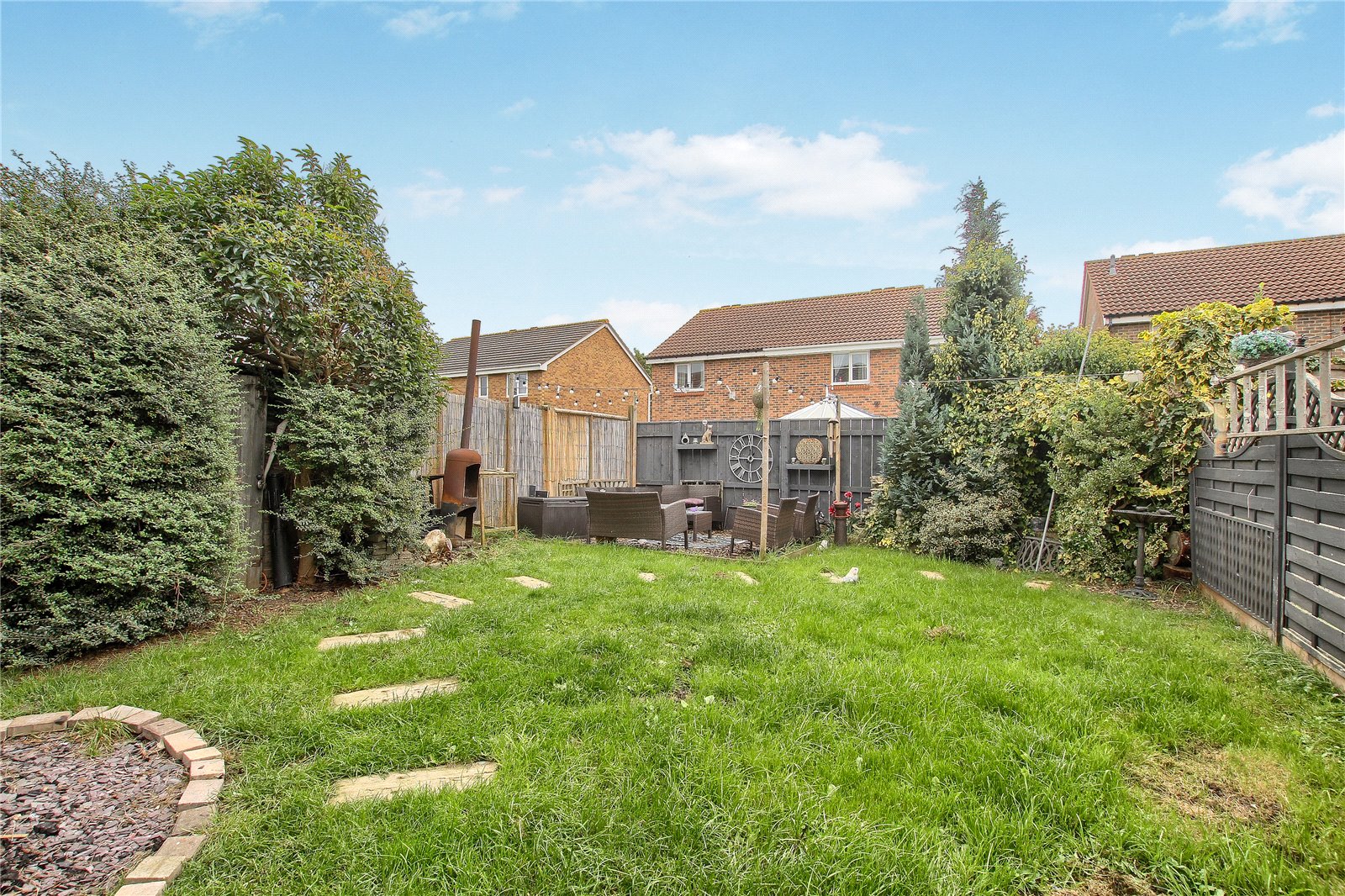 2 bed house for sale in Berwick Hills Avenue, Brambles Farm  - Property Image 12