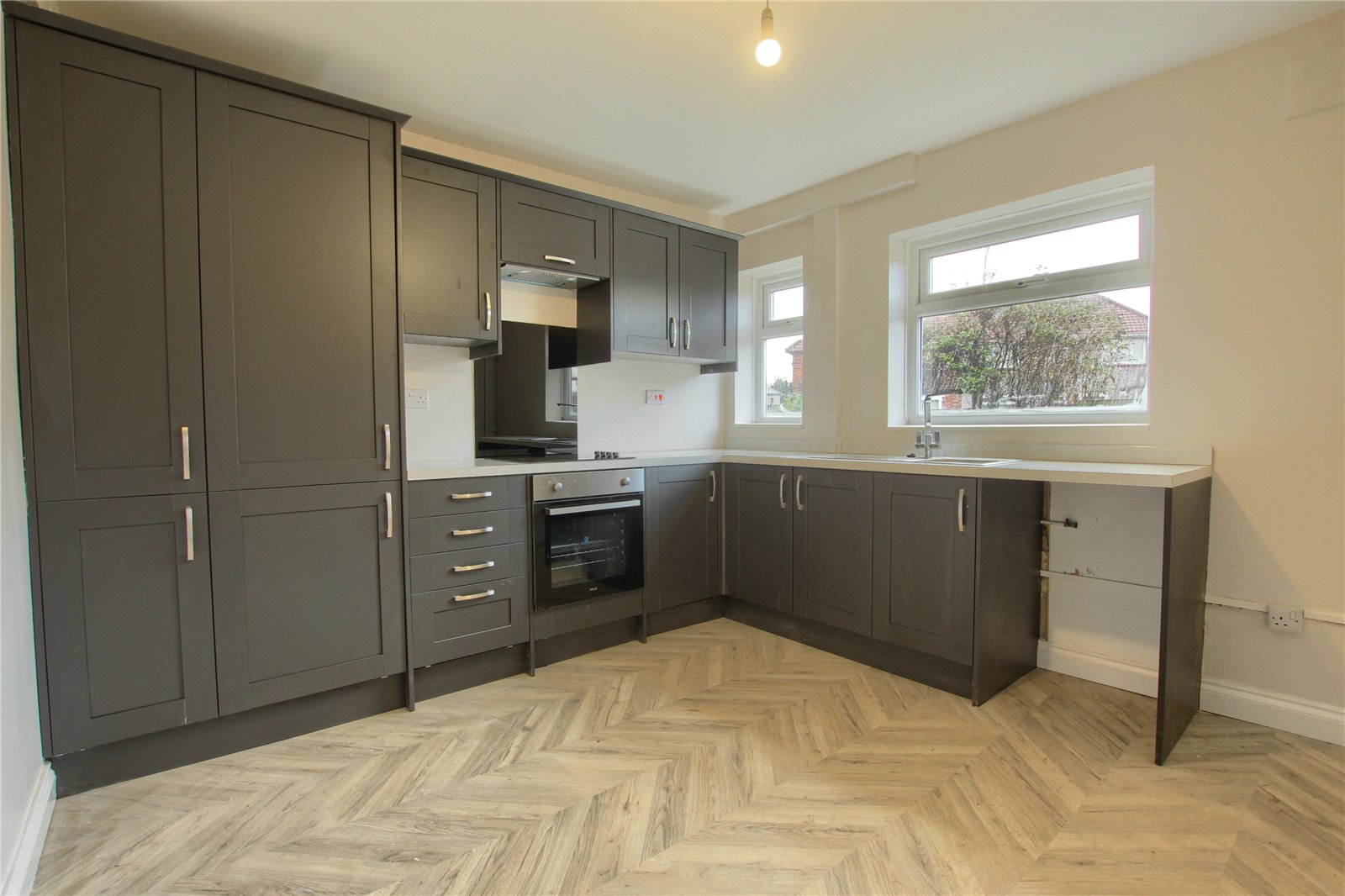 3 bed house for sale in Pemberton Crescent, Beechwood 1
