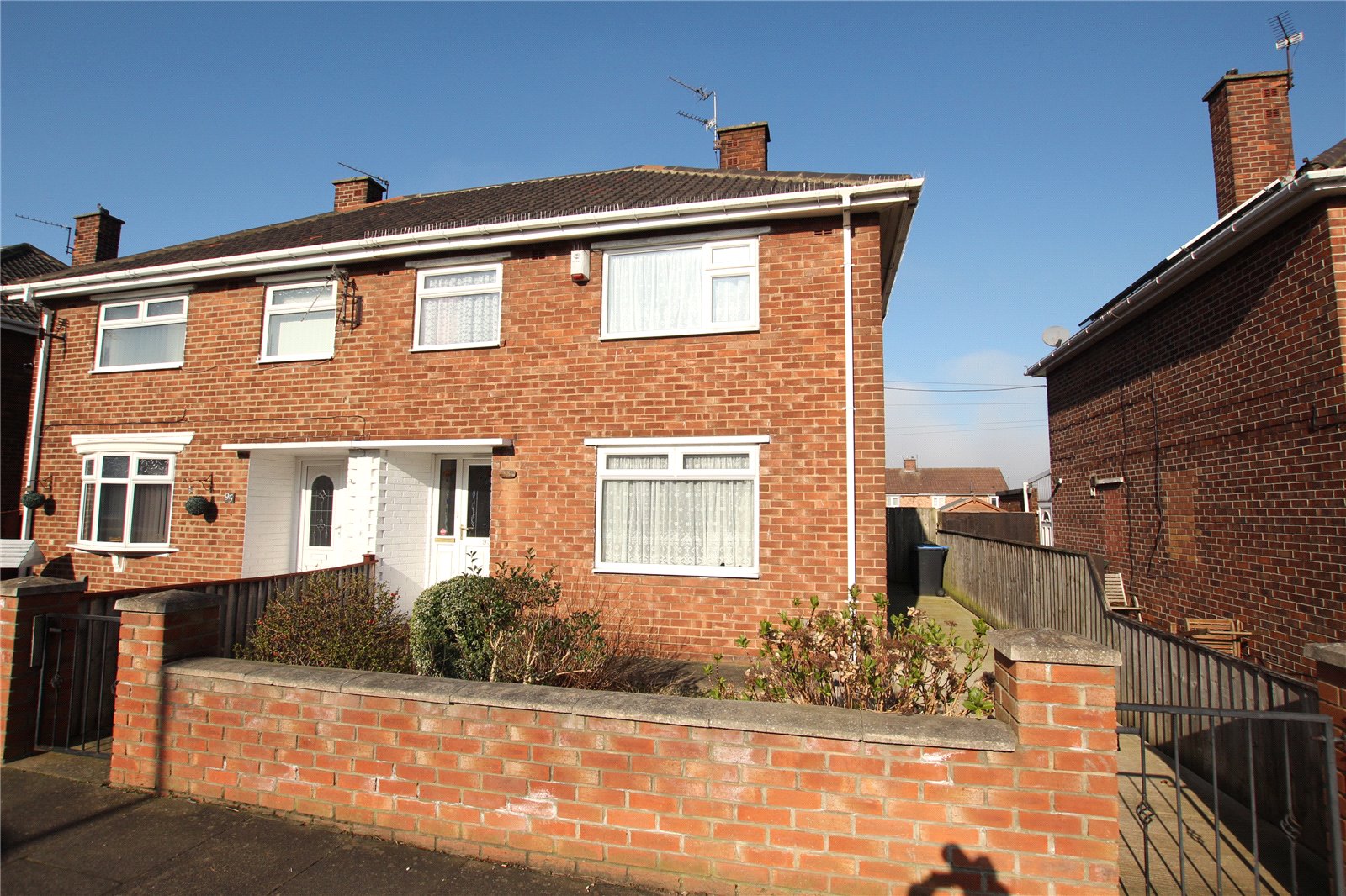 3 bed house for sale in Penistone Road, Park End  - Property Image 1