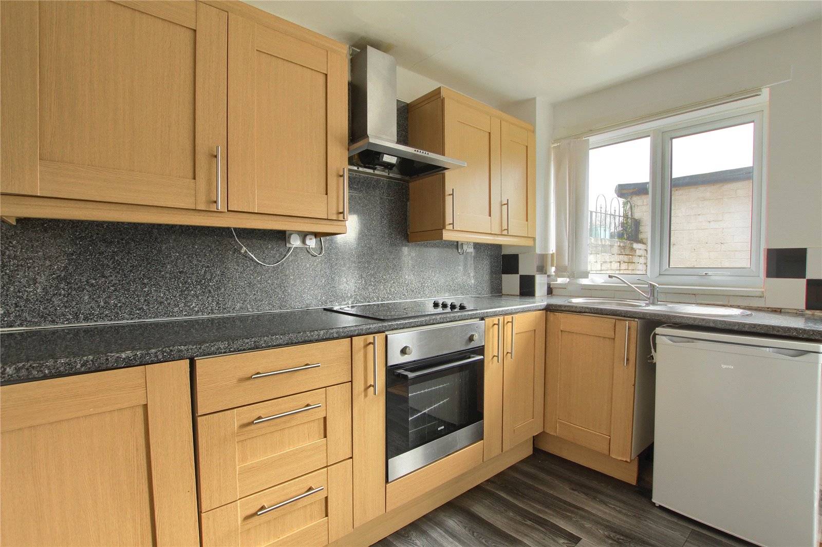 3 bed house for sale in Fulbeck Road, Netherfields  - Property Image 3