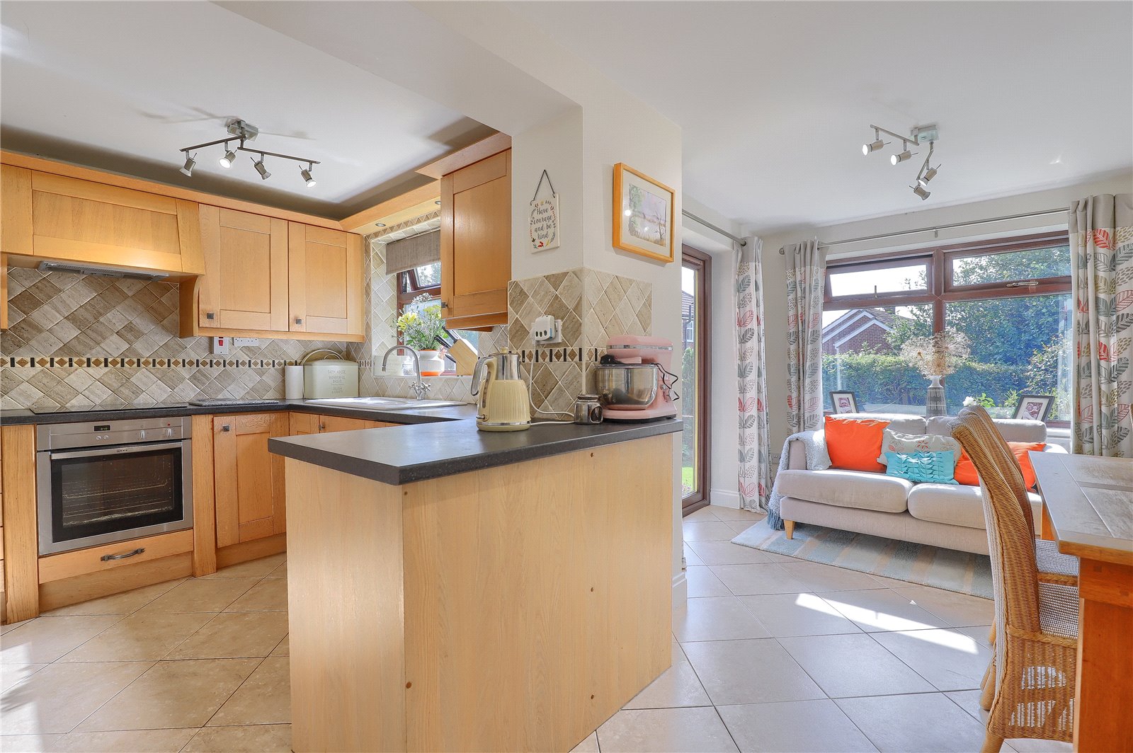 4 bed house for sale in Beverley Road, Nunthorpe 2