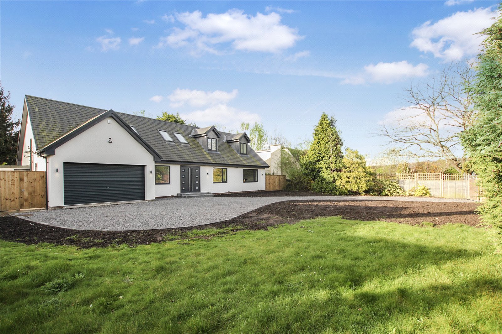 6 bed bungalow for sale in Low Lane, Brookfield 1