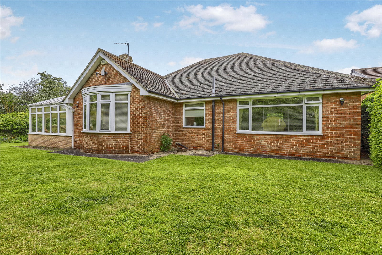 2 bed bungalow for sale in Cortland Road, Nunthorpe 2