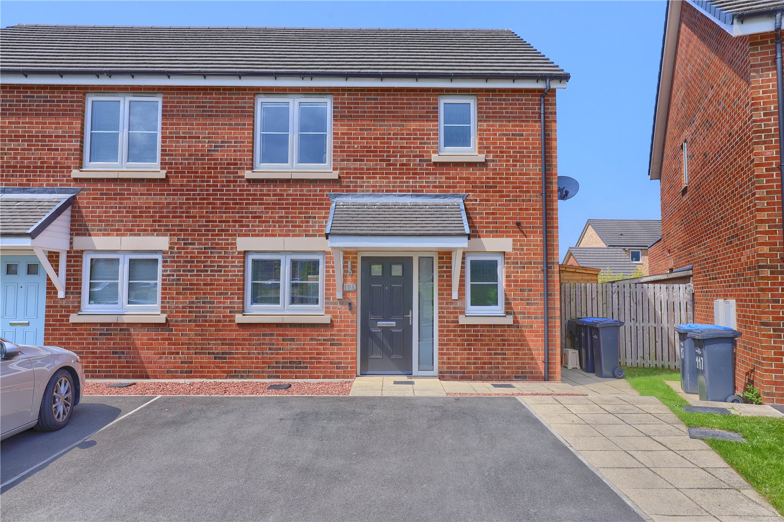 3 bed house for sale in Low Gill View, Middlesbrough - Property Image 1