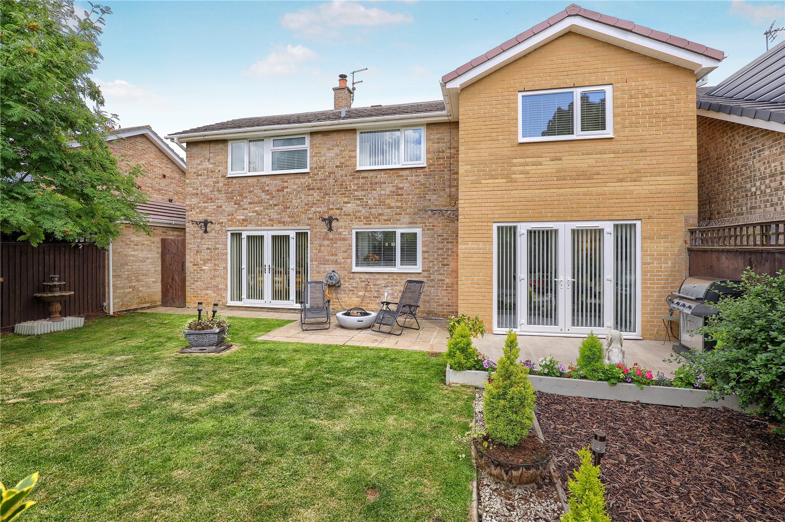 4 bed house for sale in Moor Park, Nunthorpe 2