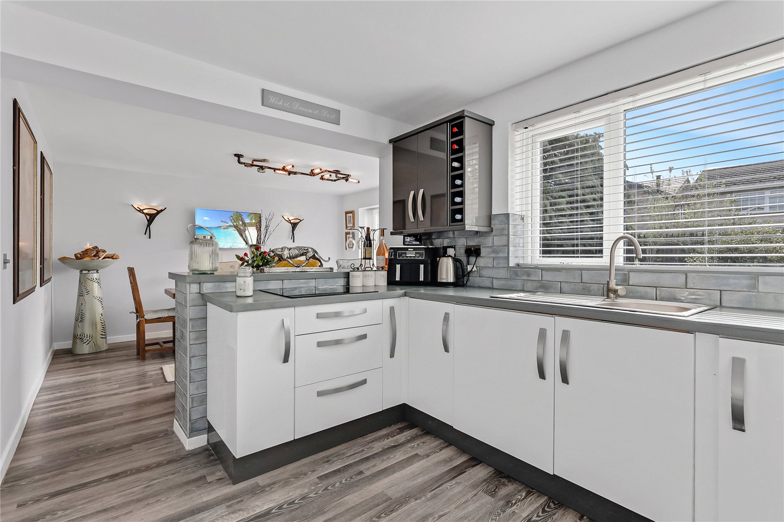 4 bed detached house for sale in Moor Park, Nunthorpe 2